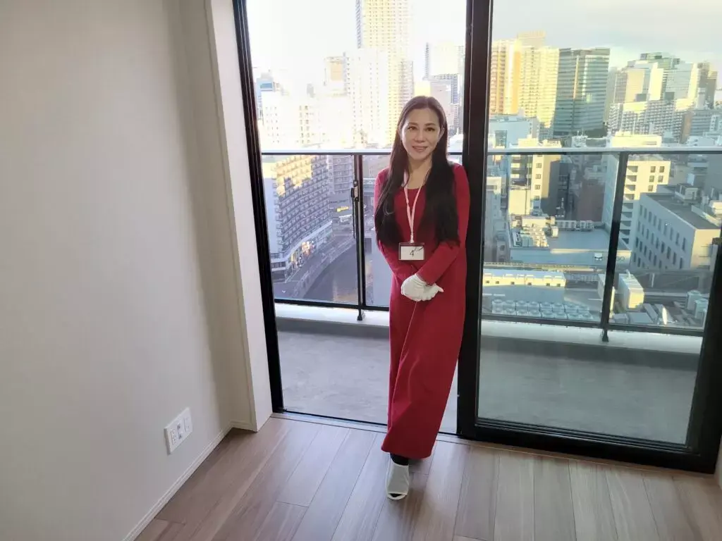 辛苦大半輩子,小彤累積的財富可以讓家族三代無生活之虞,去年更多次赴日買下心儀的房子。(圖片來源/馬可孛羅) 辛苦大半輩子,小彤累積的財富可以讓家族三代無生活之虞,去年更多次赴日買下心儀的房子。(圖片來源/馬可孛羅)