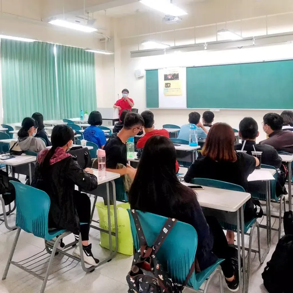 從攝影師轉行餐飲，捱過無人知曉的日子，方毓傑現在有著一群「糰粉」支持。（方毓傑提供）