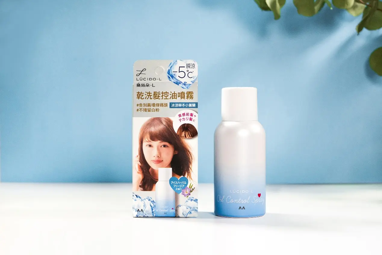 日本樂絲朵-L乾洗髮控油噴霧(冰涼草本小蒼蘭) 涼感升級×髮根蓬鬆。(圖片來源/日本樂絲朵) 日本樂絲朵-L乾洗髮控油噴霧(冰涼草本小蒼蘭) 涼感升級×髮根蓬鬆。(圖片來源/日本樂絲朵)