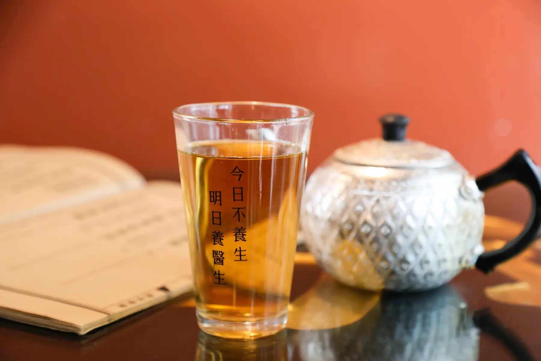 將養生之道落實於日常生活，是周建文想要帶給大家的家的味道。（攝影／葉仁琛）
