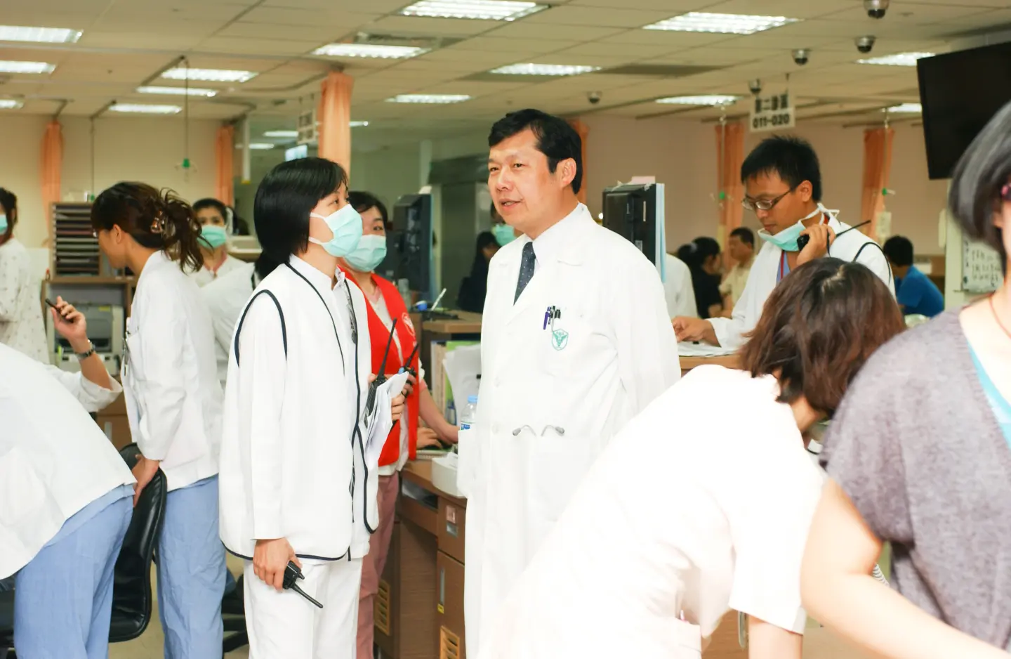 正因為在急診室待過,林宏榮不僅能對醫護人員的辛苦感同身受,對病人更是有著真誠的關心與體貼。(圖片來源/奇美醫院) 正因為在急診室待過,林宏榮不僅能對醫護人員的辛苦感同身受,對病人更是有著真誠的關心與體貼。(圖片來源/奇美醫院)