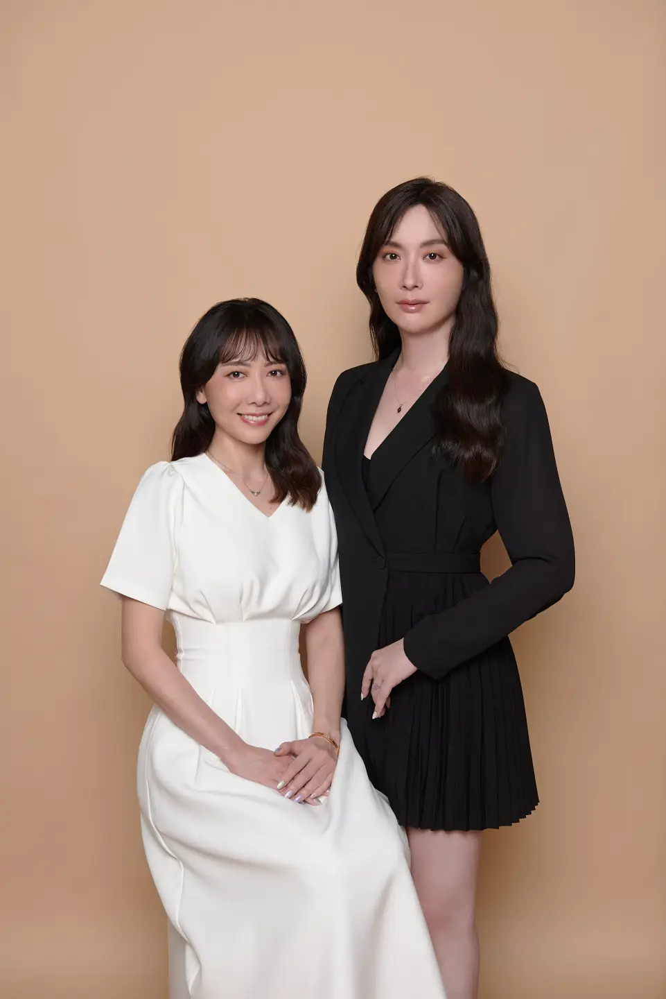 陳樂樂（右）與妻子（左）的婚姻從愛情變成家人與夥伴關係。（圖片來源／陳樂樂）