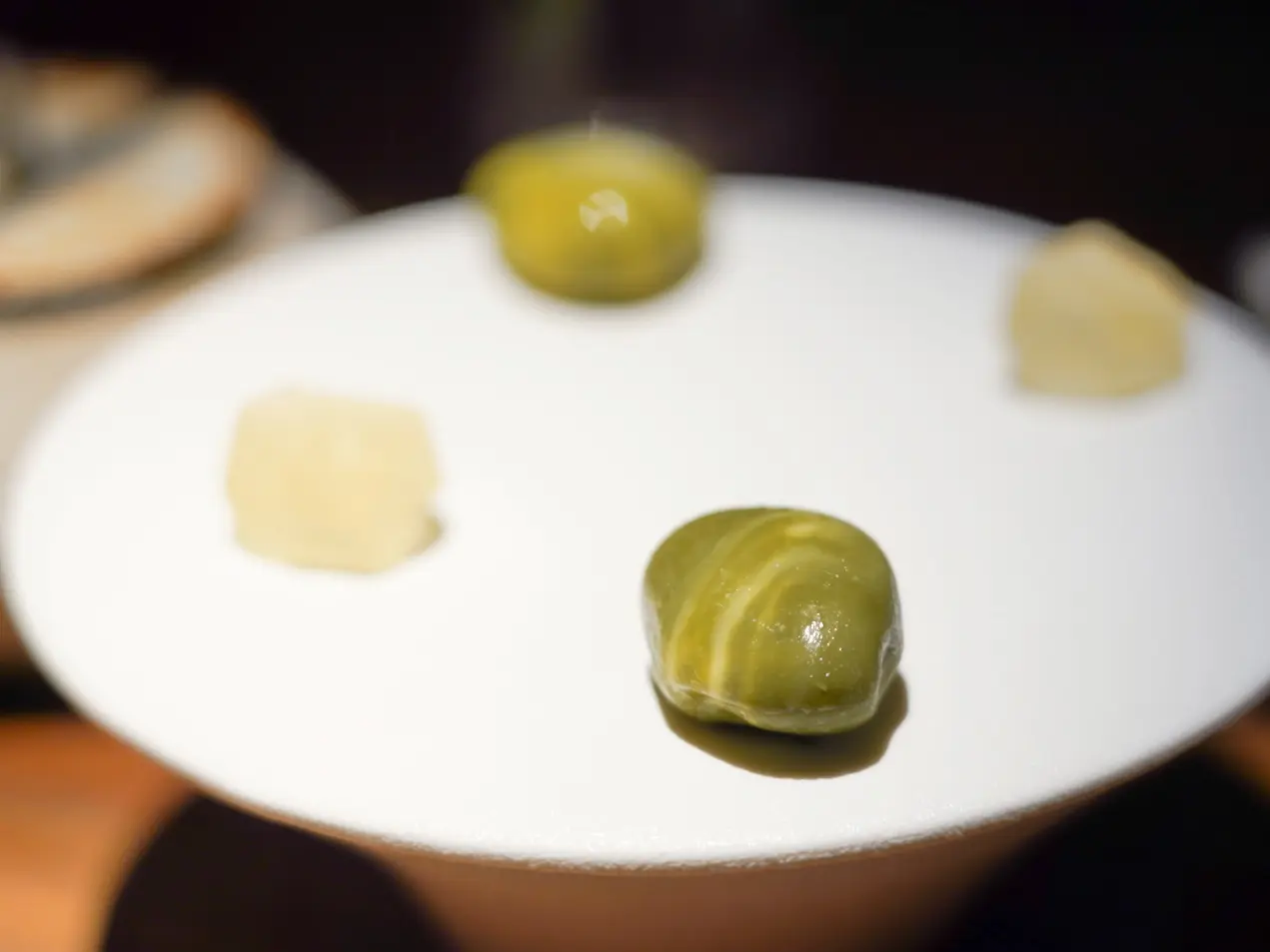 蔡元容的甜點精緻可愛，甜而不膩，是一道視覺與味覺兼備的饗宴。（攝影／葉仁琛）