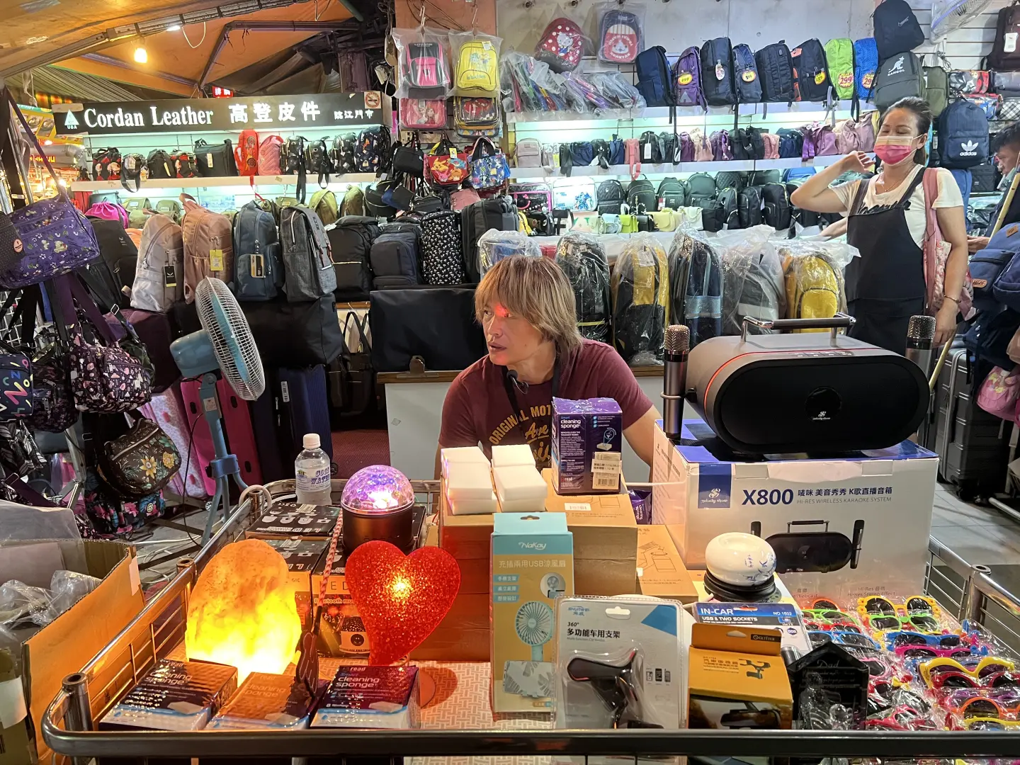 黃鐙輝透過《左撇子女孩》重新回望、整理過去的自己,消化後再表演出來,讓他首度入圍金馬獎。(圖片來源/光年映畫) 黃鐙輝透過《左撇子女孩》重新回望、整理過去的自己,消化後再表演出來,讓他首度入圍金馬獎。(圖片來源/光年映畫)