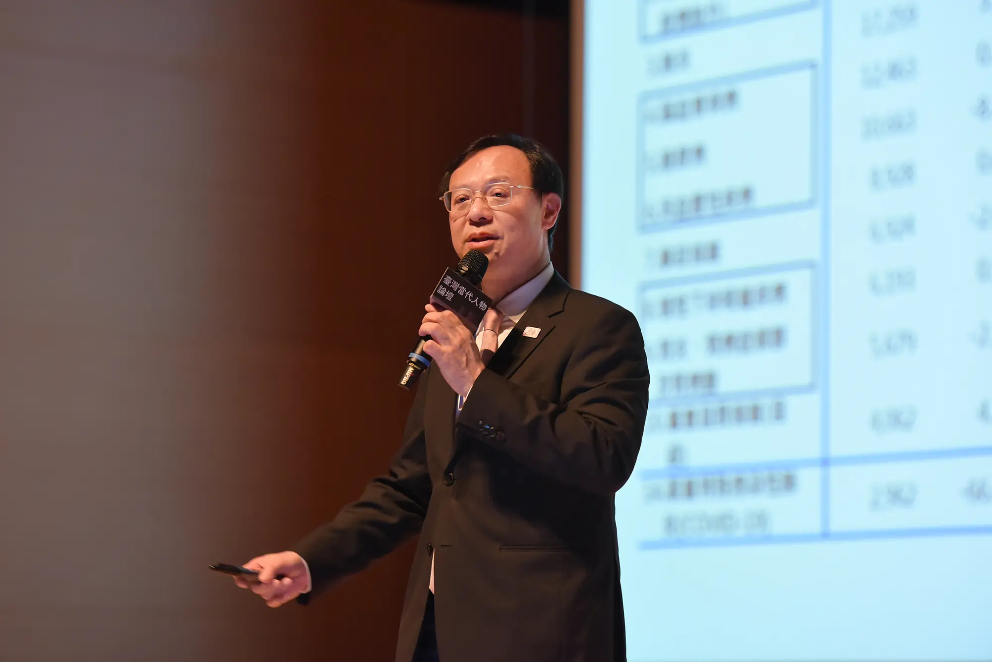 衛福部長石崇良提到,預計 2026年將推出「健康幣」系統,增加誘因鼓勵落實生活型態醫學。(圖片來源/人物誌) 衛福部長石崇良提到,預計 2026年將推出「健康幣」系統,增加誘因鼓勵落實生活型態醫學。(圖片來源/人物誌)