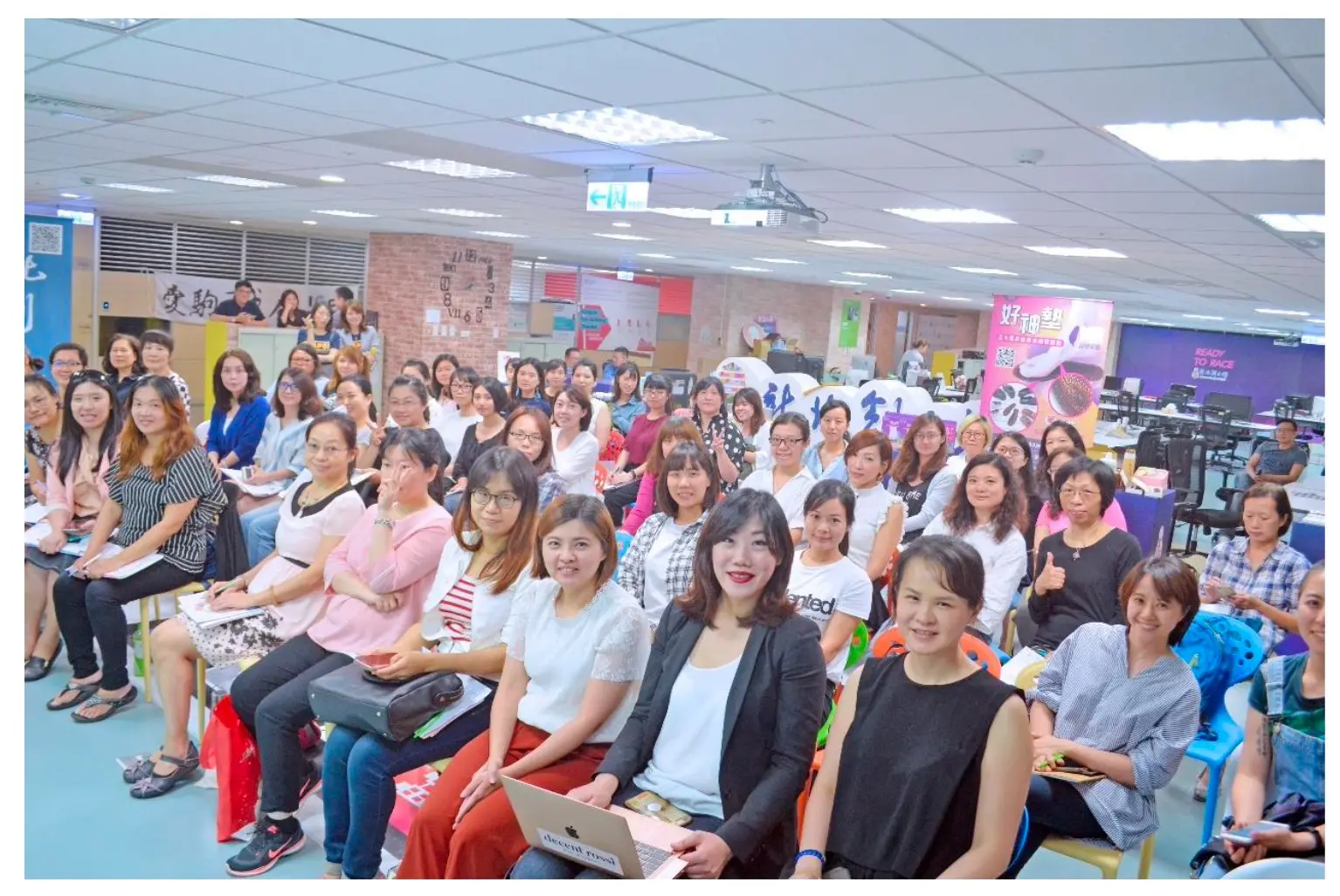 陳衍綸舉辦創業講座,讓她渴望能獲取收入,並將部分金額拿來做公益活動。(圖片來源/陳衍綸) 陳衍綸舉辦創業講座,讓她渴望能獲取收入,並將部分金額拿來做公益活動。(圖片來源/陳衍綸)