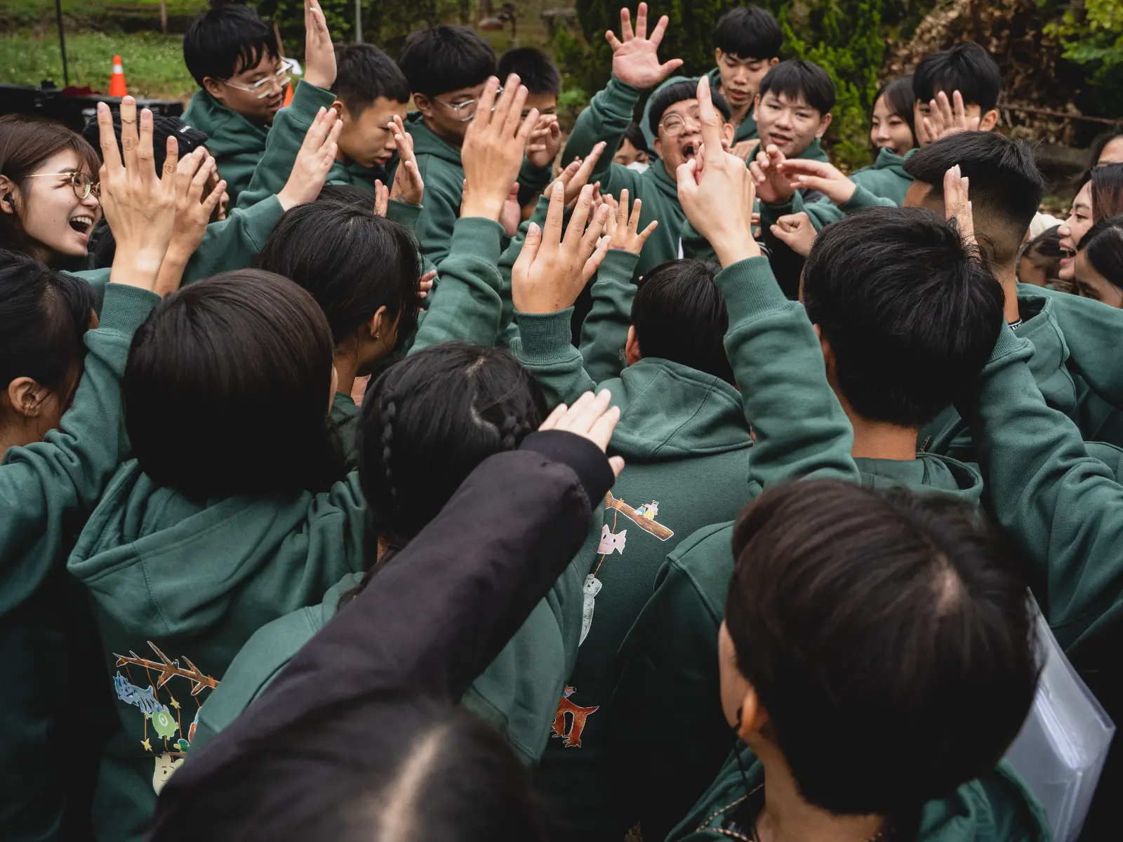 在照顧孩子的過程中,黃仁祈也得適時放手,在剛剛好的距離裡,建立與孩子深刻的連結。(圖片來源/黃仁祈) 在照顧孩子的過程中,黃仁祈也得適時放手,在剛剛好的距離裡,建立與孩子深刻的連結。(圖片來源/黃仁祈)