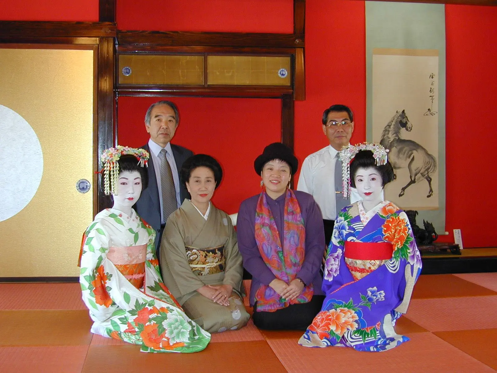 日本擁有深厚的文化底蘊，讓楊麗芳（前排右二）深深著迷。（圖片來源／楊麗芳）