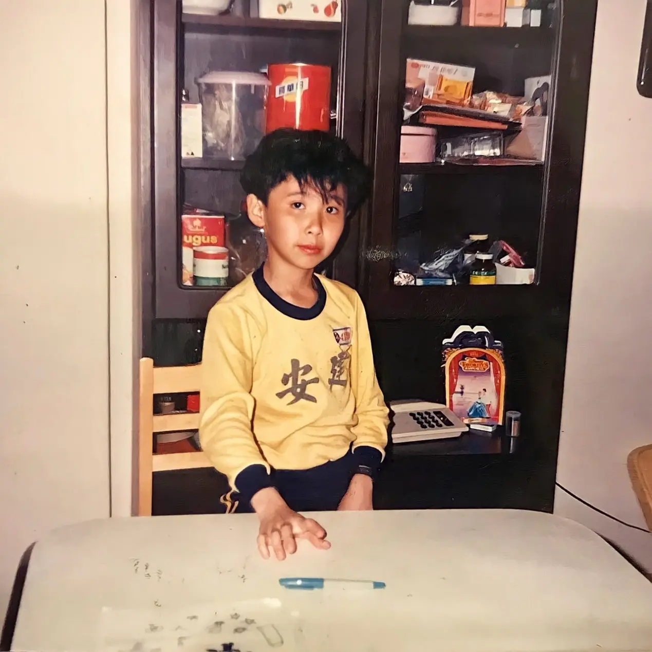 維克從小較為中性、陽剛的性別氣質，受到家人的無條件支持，成為她日後能自在做自己、也願意為他人打造安全空間的重要根基。（圖片來源／維克）