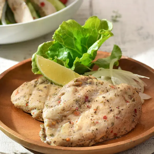 雞胸肉調味多元,滿足每個需要大量蛋白質的味蕾。(圖片來源/卜蜂雞胸肉官網) 雞胸肉調味多元,滿足每個需要大量蛋白質的味蕾。(圖片來源/卜蜂雞胸肉官網)