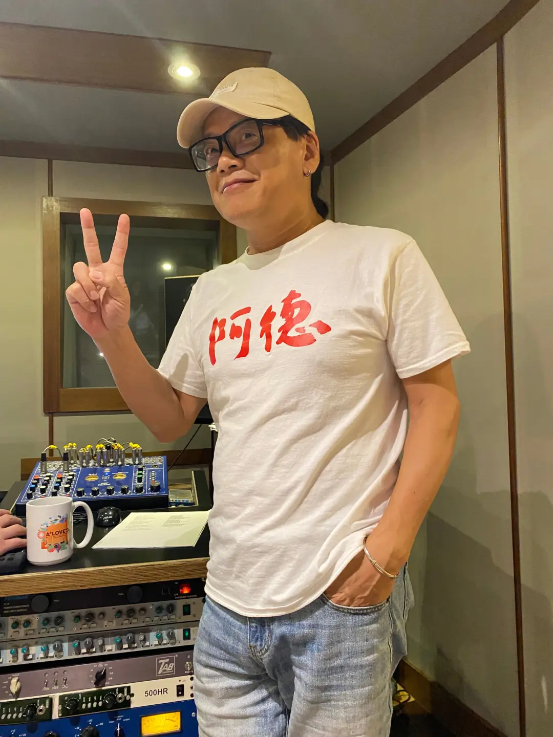 流氓阿德以台語作詞，找回創作的能量。（圖片來源／流氓阿德）