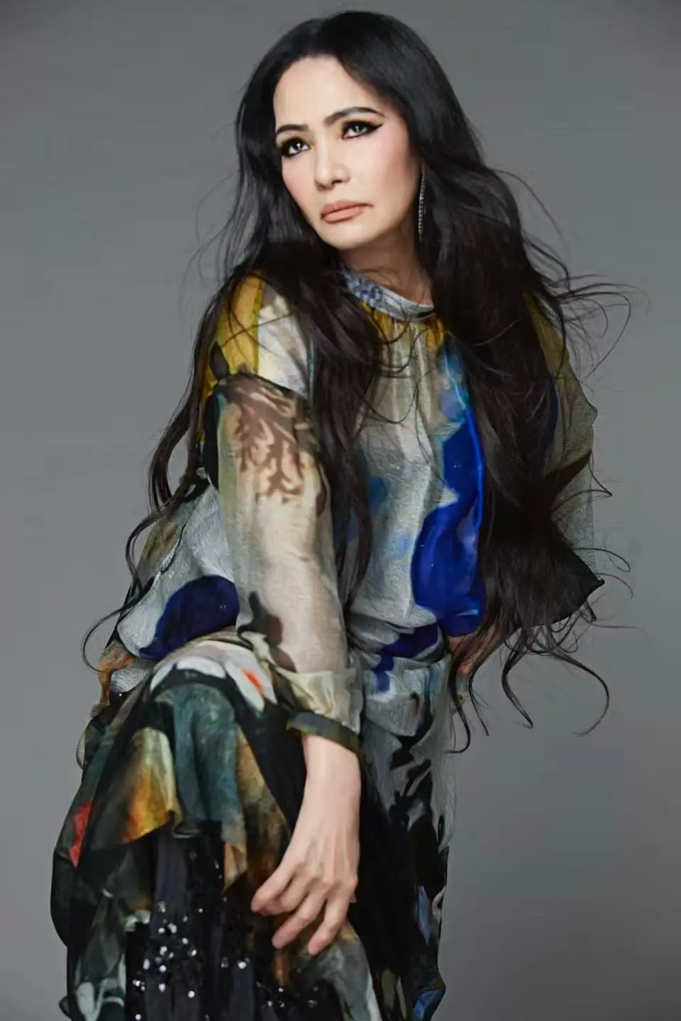 潘越雲在新作中展現自身的人生哲學及累積 45 年的歌唱實力。（圖片來源／潘越雲）