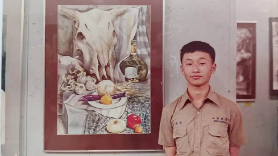 進入復興美工後,徐瑞憲嶄露頭角,經常上臺領獎。(圖片來源/徐瑞憲) 進入復興美工後,徐瑞憲嶄露頭角,經常上臺領獎。(圖片來源/徐瑞憲)