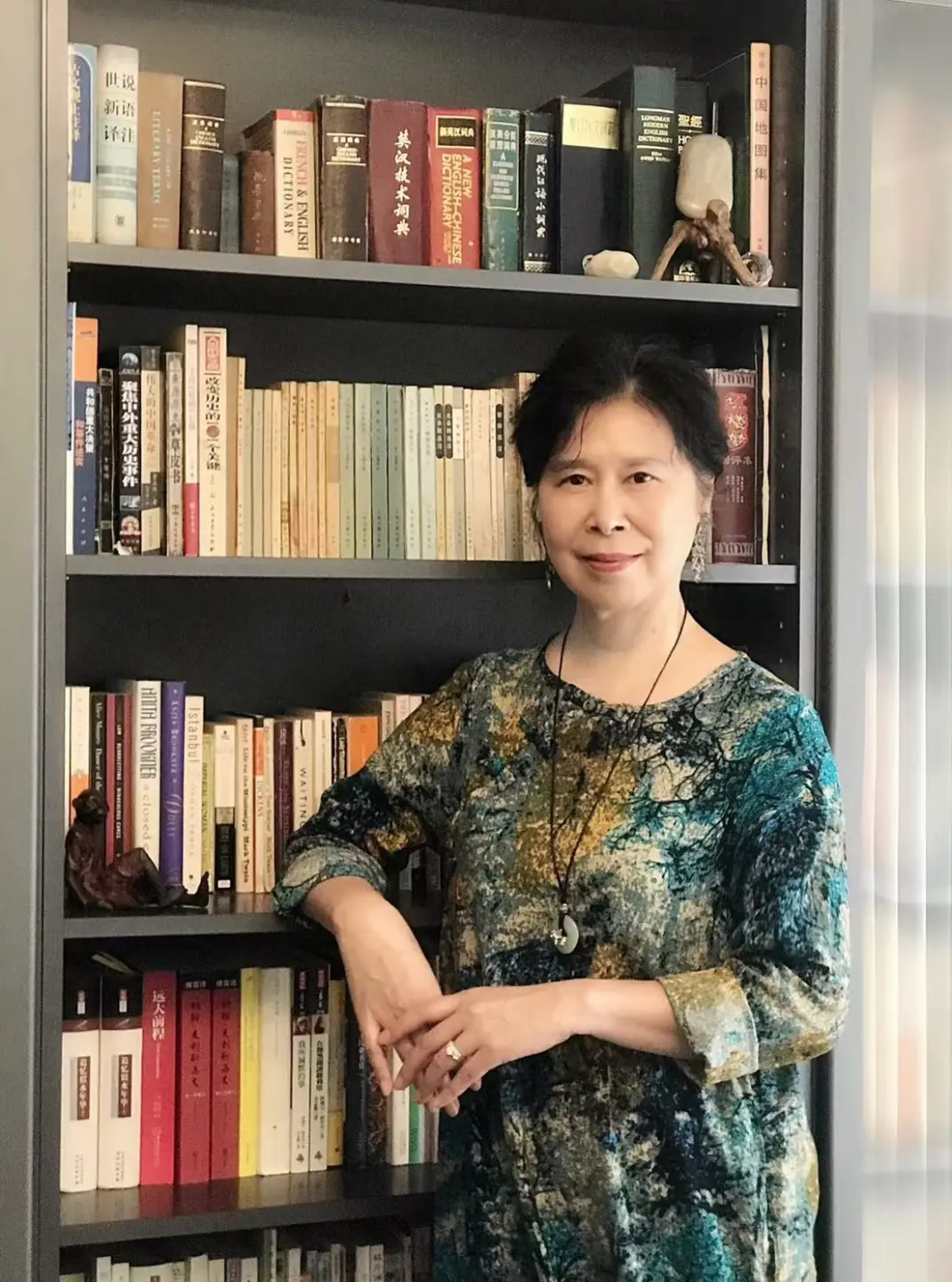 寫作是張翎一生未曾放下的熱愛，也是她在漫長歲月中安頓自我、穩住生活的定錨。（圖片來源／張翎）