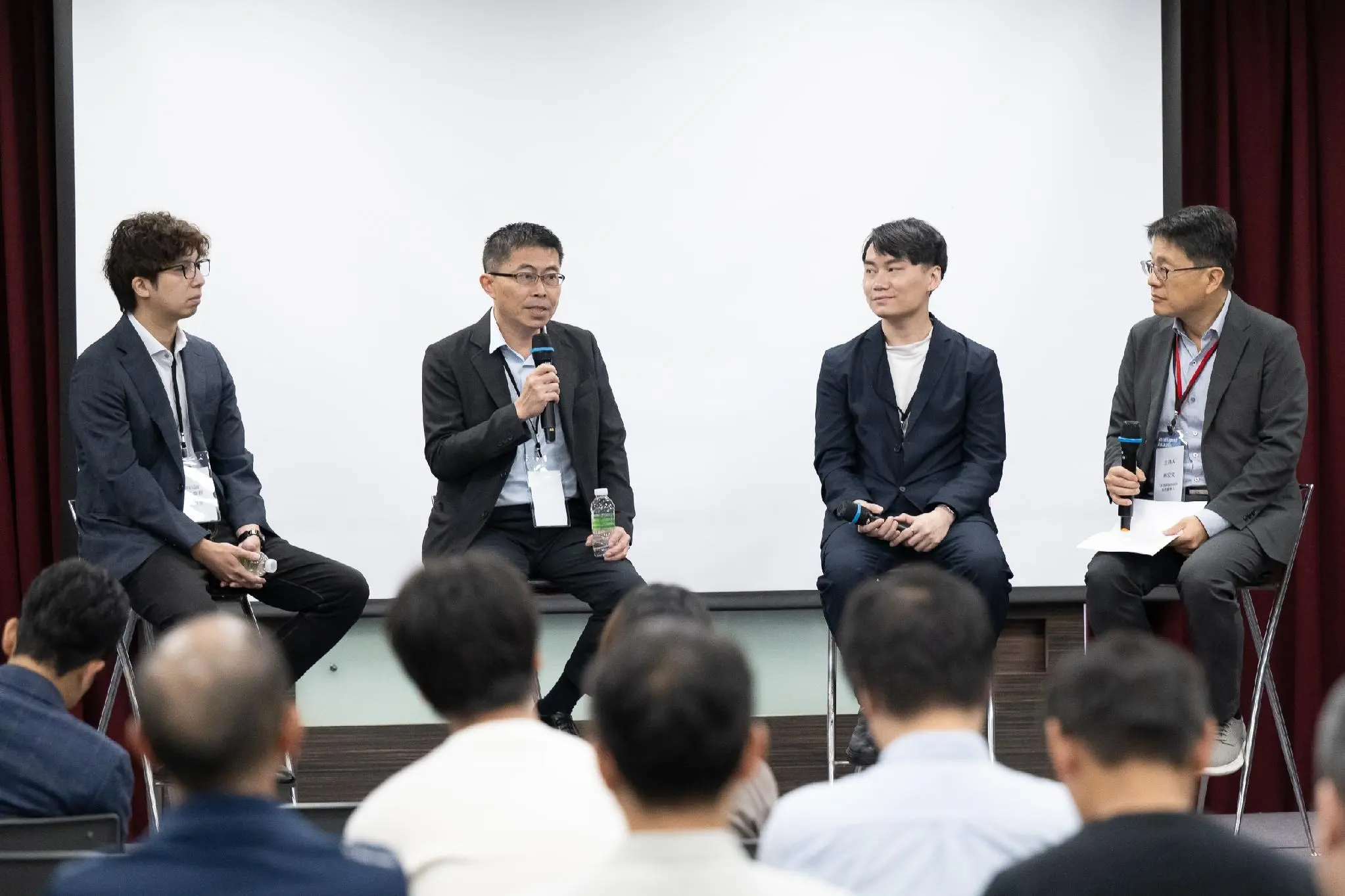 第二場座談聚焦排程、資料品質與系統整合，由郭仲仁、劉祐誠、郭東穎與林宏文對談。